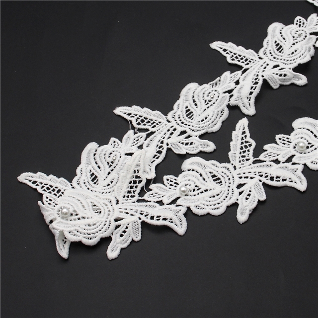 white rose lace ribbon