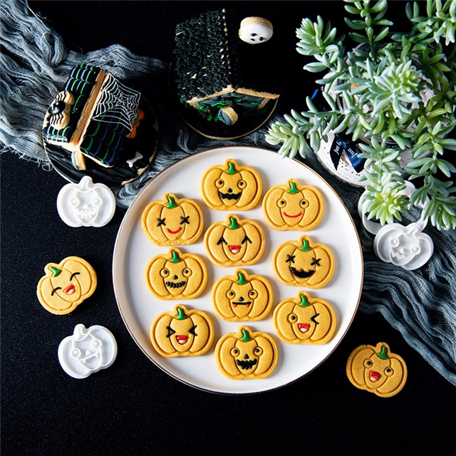 plastic halloween cookie mould