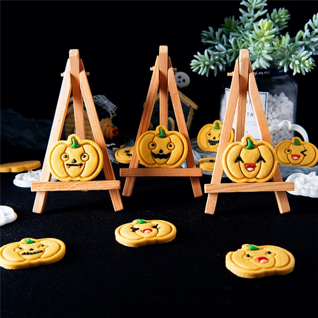 plastic halloween cookie mould