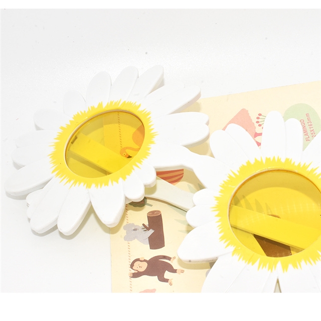 eco-friendly plastic hawaiian party glasses daisy