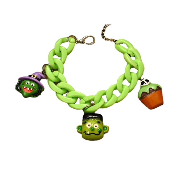 plastic/resin vampire skull acrylic chain bracelet