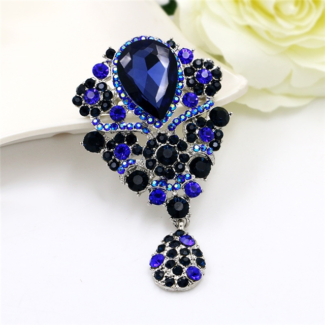 alloy rhinestones alloy brooch