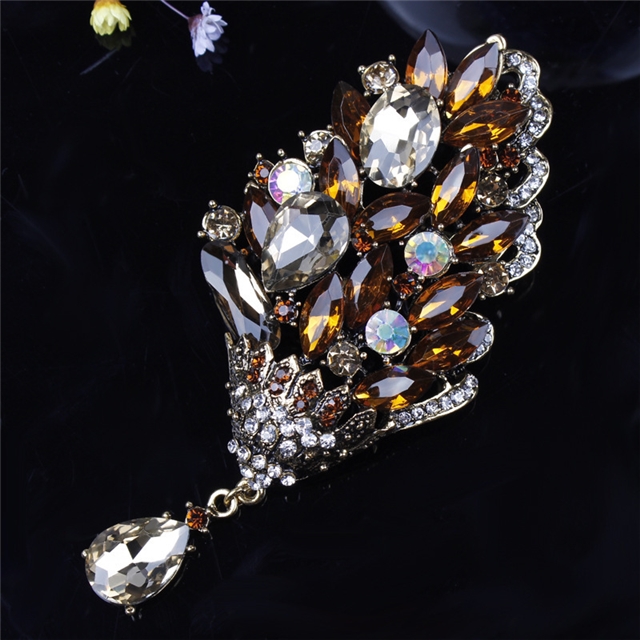 alloy rhinestones alloy brooch