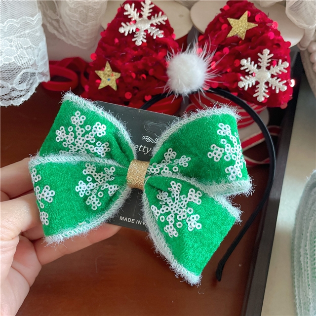 sequins snowflakes white plush line edged 