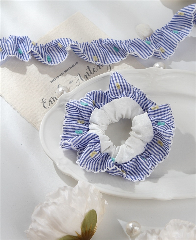 bud edge fuzzy dot stripe lace tape