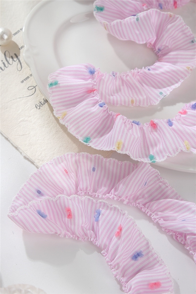 bud edge fuzzy dot stripe lace tape