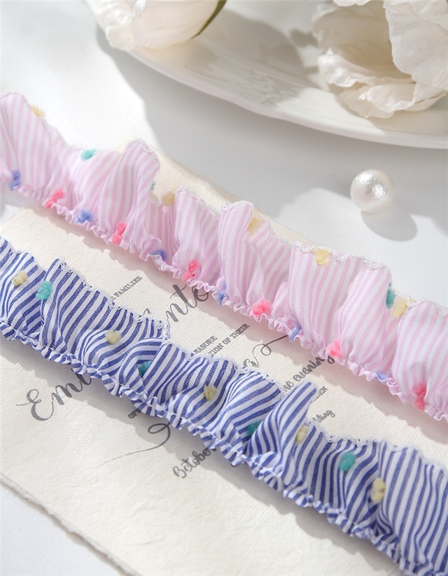 bud edge fuzzy dot stripe lace tape