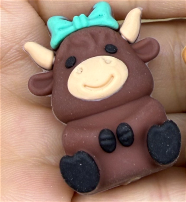 silicone three-dimensional bow cow silicone bead