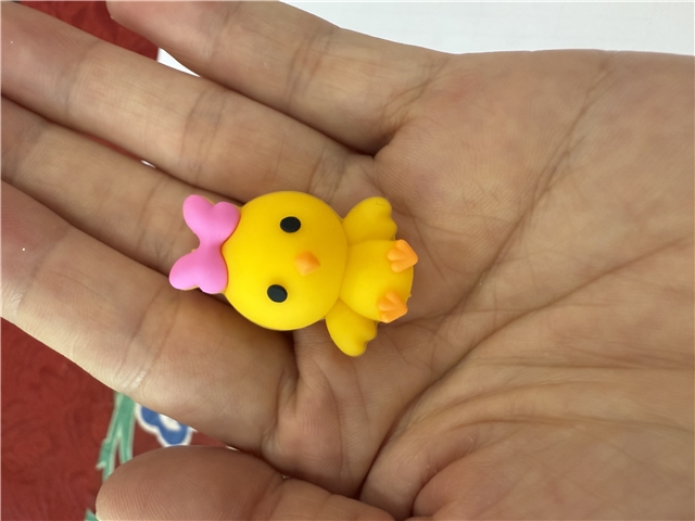 silicone three-dimensional chick silicone bead