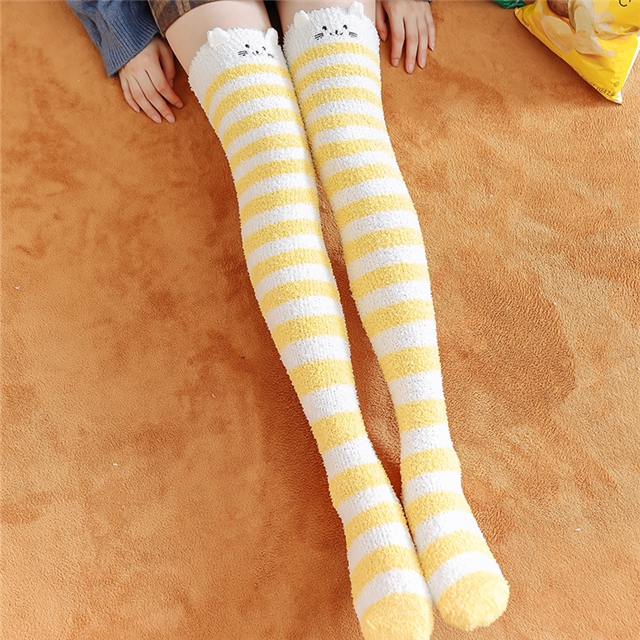 free size coral fleece and thickened knee high socks