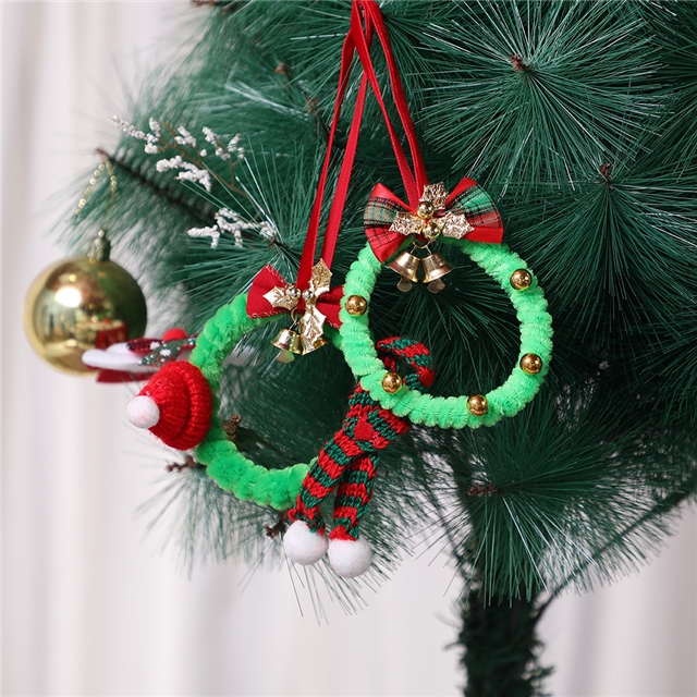 christmas mini wreath pendant