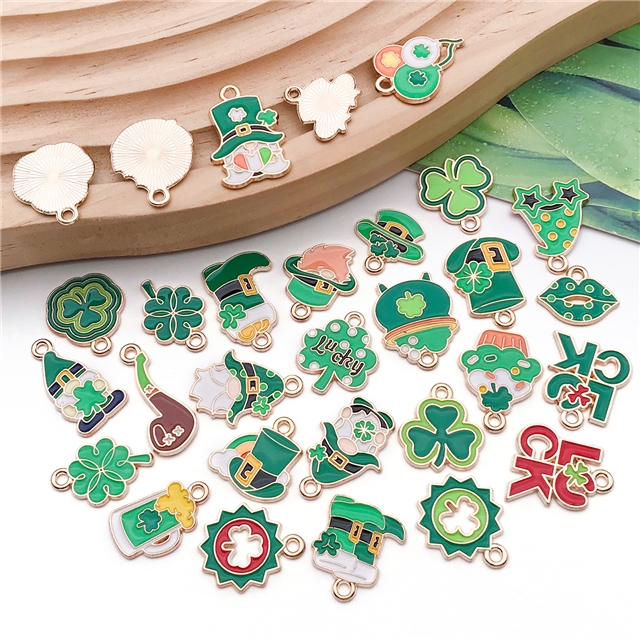 zinc alloy st patricks shamrock drop oil alloy pendant