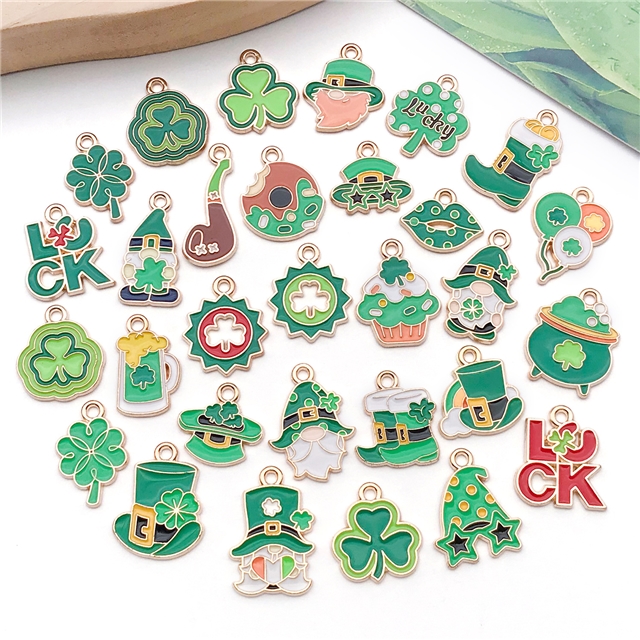 zinc alloy st patricks shamrock drop oil alloy pendant