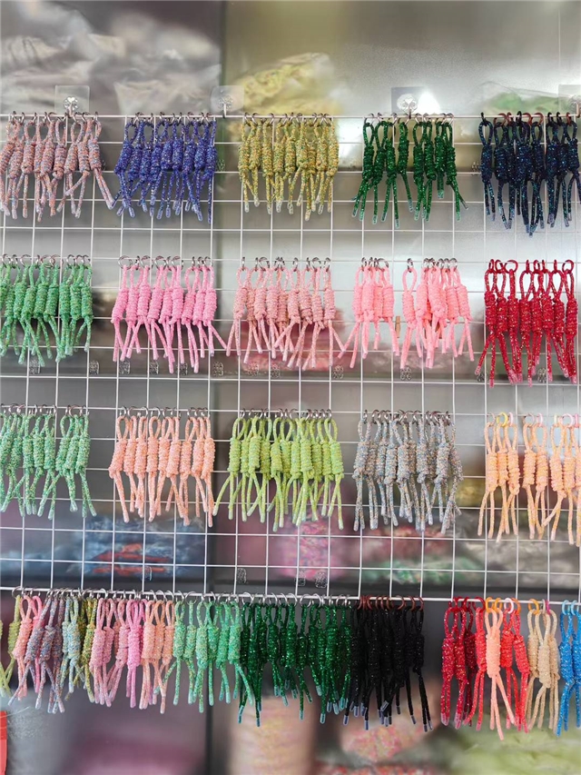 Drill pipe braided keychain accessory