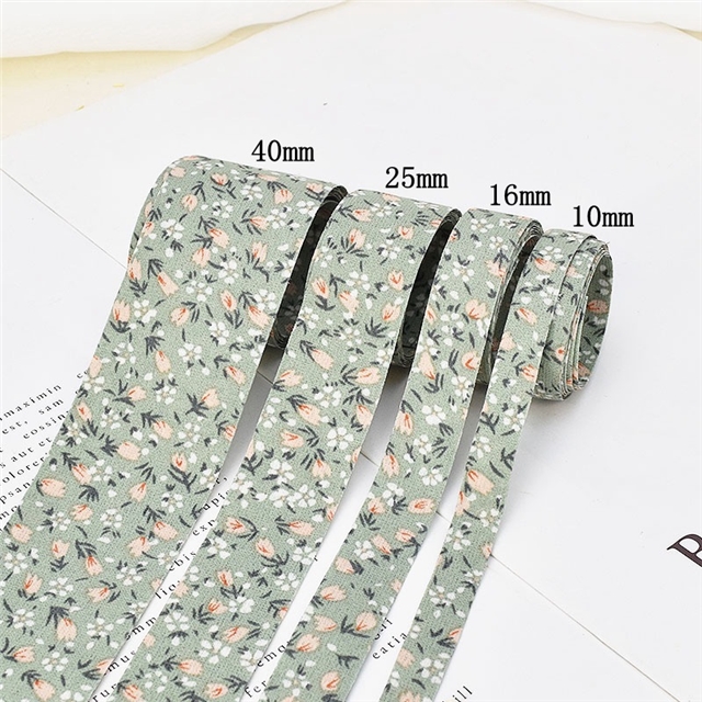 small floral printed ribbon