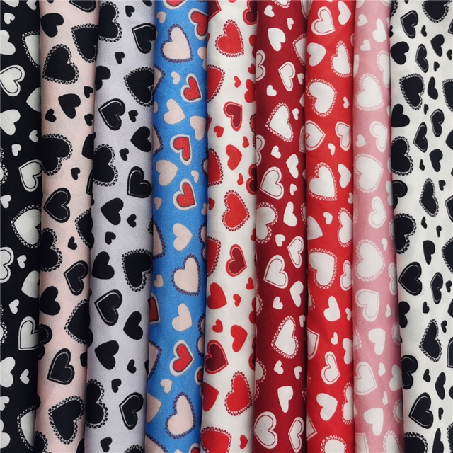 Micro-stretch printed heart-shaped fabric