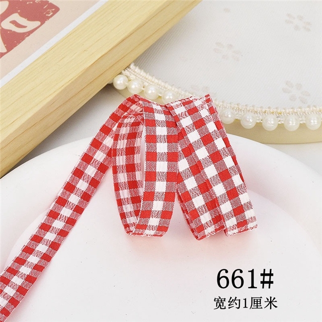 plain checkered woven tape