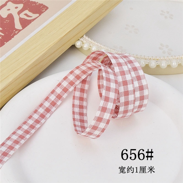 plain checkered woven tape