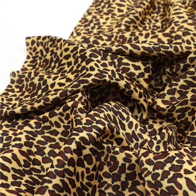 2 ways leopard knit fabric