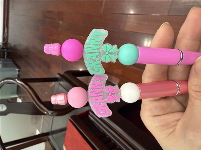 silicone glitter bow letter silicone beads