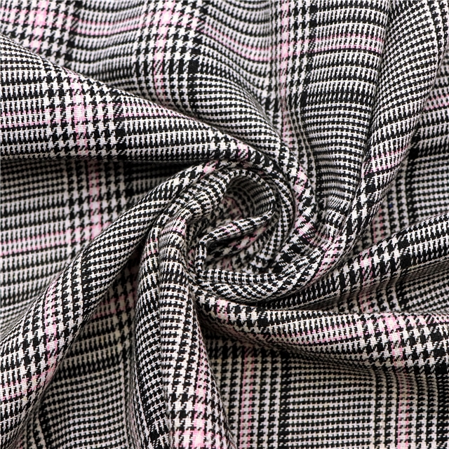 houndstooth yarn-dyed fabric