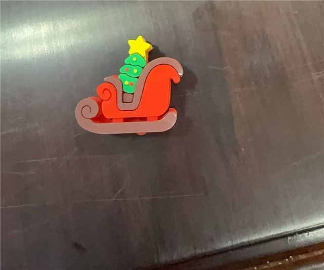 silicone three-dimensional christmas sleigh silicone bead
