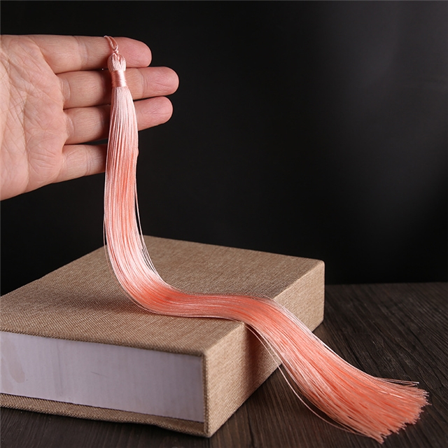 tassel length about:30cm(11.8