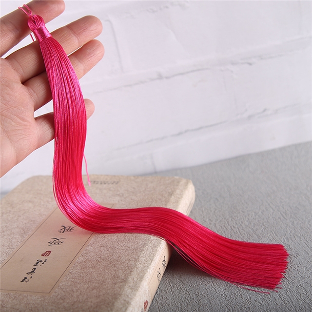 tassel length about:30cm(11.8