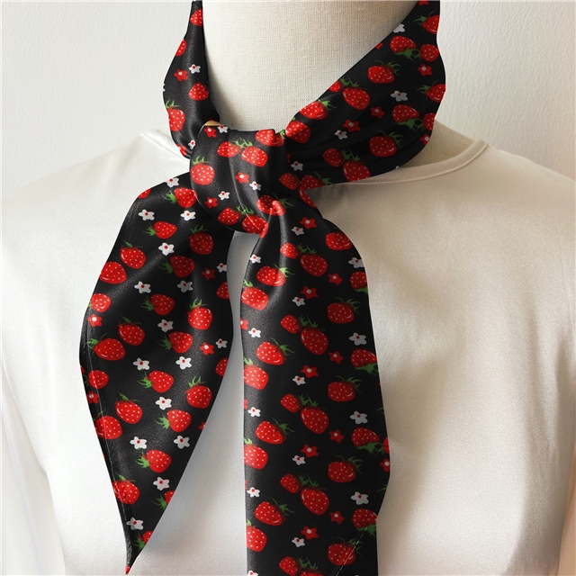 100％ polyester flowers strawberry 100％ polyester fabric