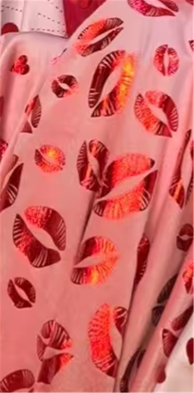 red hot stamping lips short plush fabric