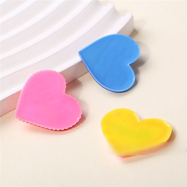 pvc heart pvc soft rubber accessories
