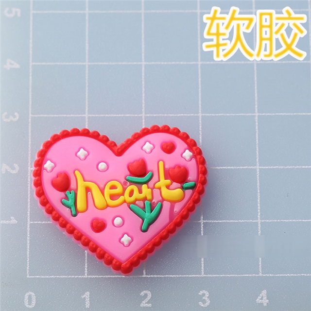 pvc heart pvc soft rubber accessories