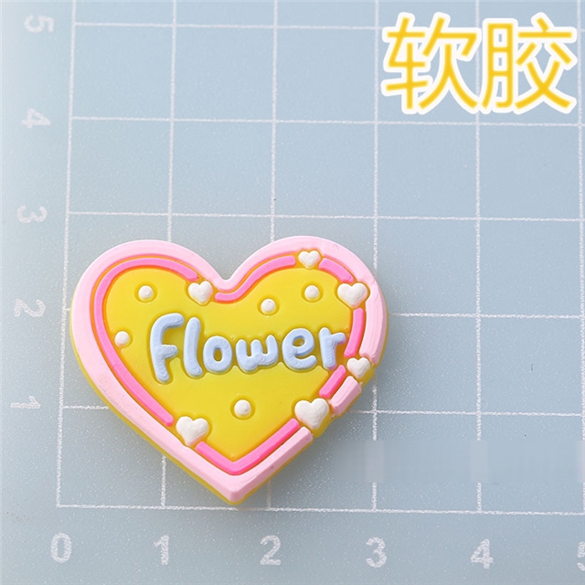 pvc heart pvc soft rubber accessories
