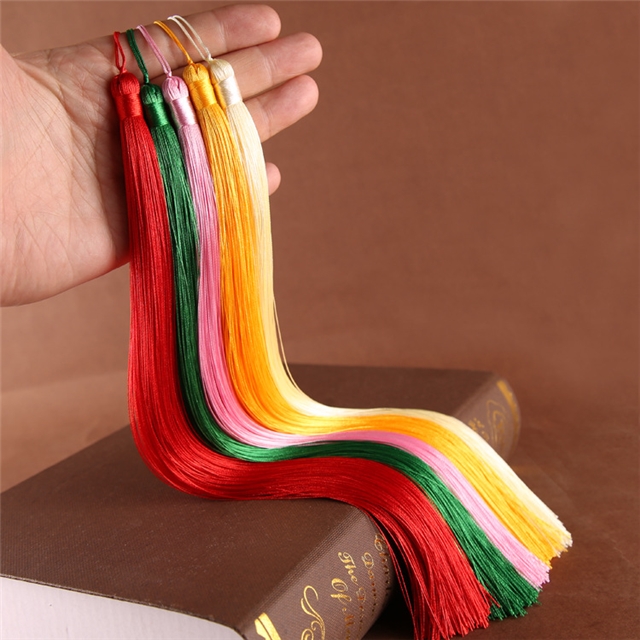 tassel length about:30cm(11.8