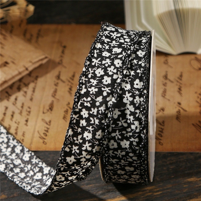 broken flower hooked edge woven tape