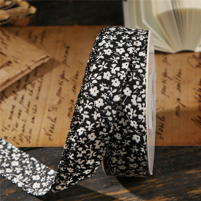 broken flower hooked edge woven tape