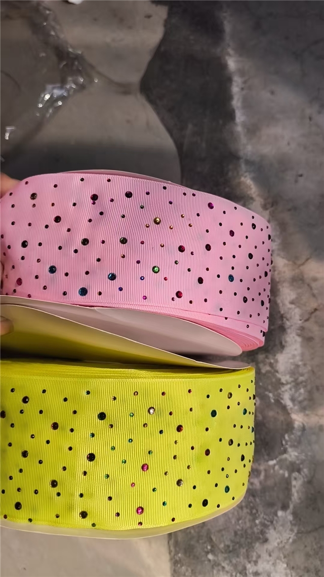 plain colored diamond ribbon